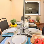 Chillahomes 103 Апартаменты Канделеда